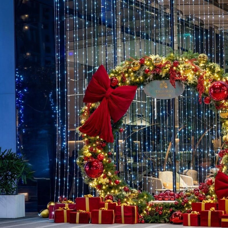 光語信使優雅儀式 璀璨星誕夢幻樂園