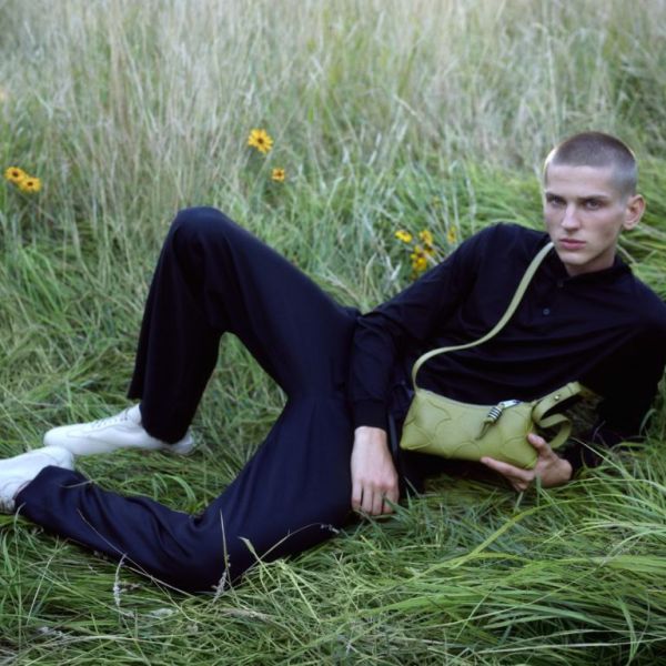 馬鬃低奢雋永從容 冰雪致意赤馬新春