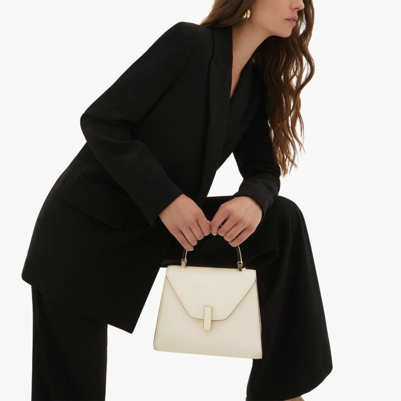 雲上舞白慢活沈靜 歡愉新歲優雅過渡