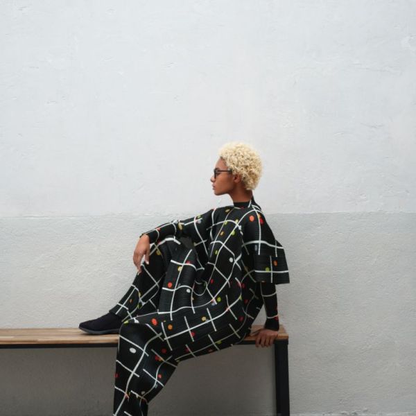 活力色彩春日花卉 際遇流動縐褶穿行